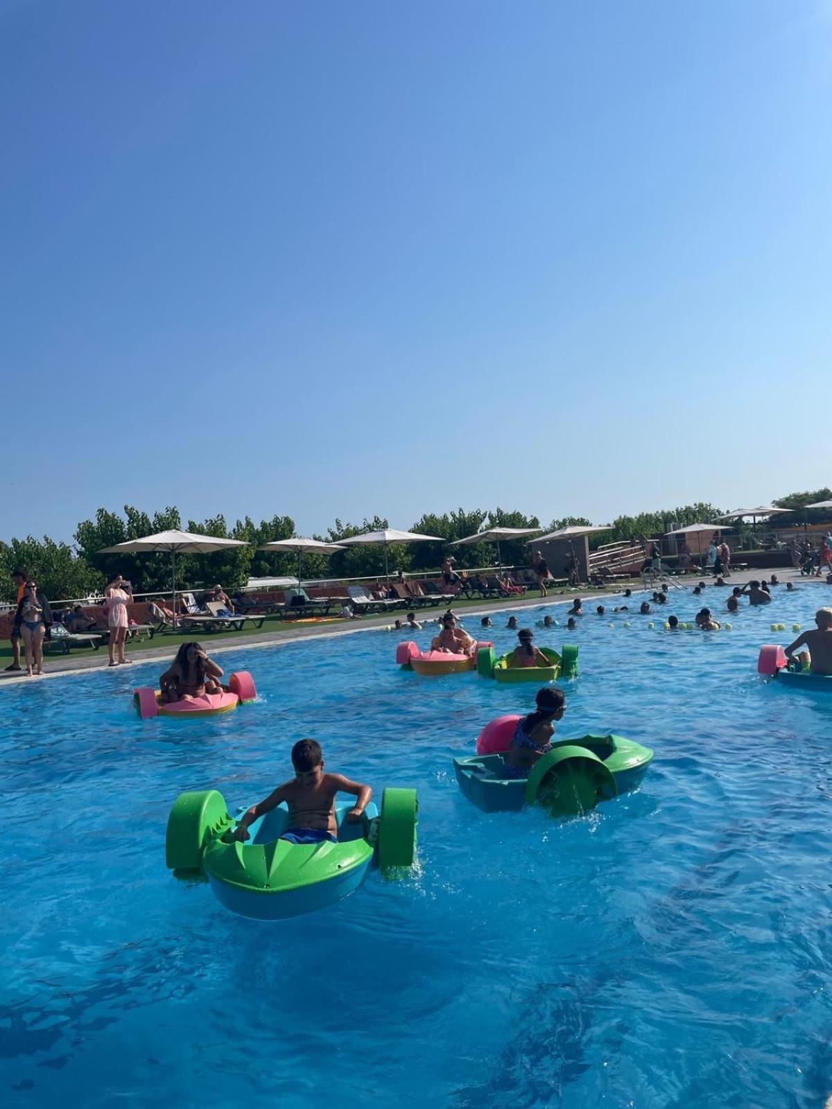 Camping Resort Els Pins Malgrat de Mar Dış mekan fotoğraf