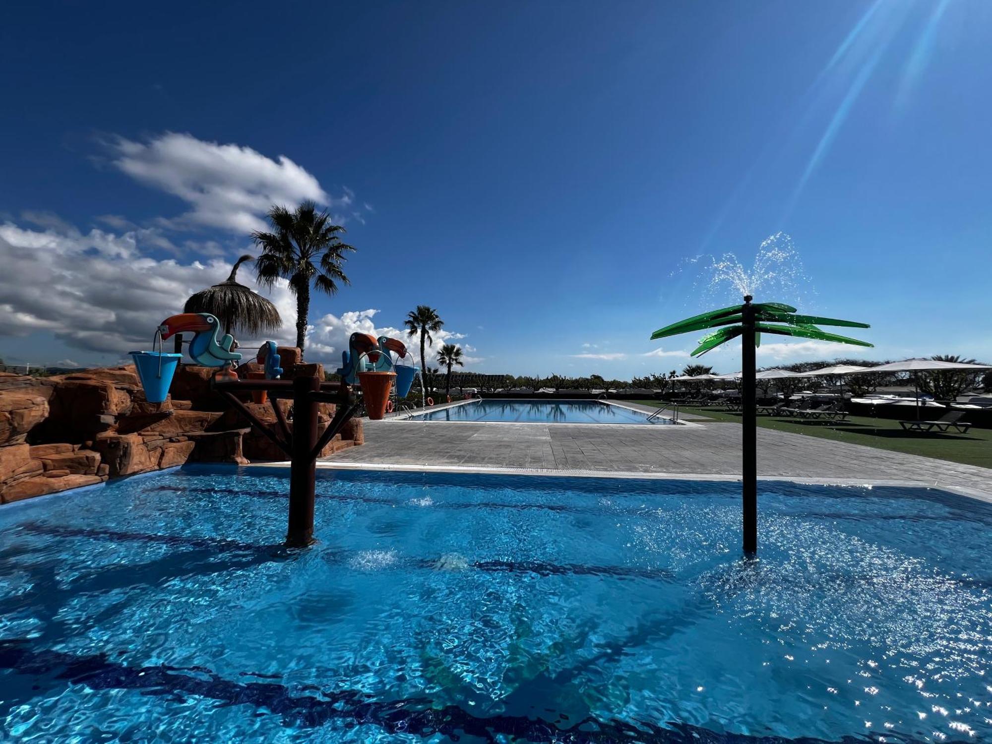 Camping Resort Els Pins Malgrat de Mar Dış mekan fotoğraf