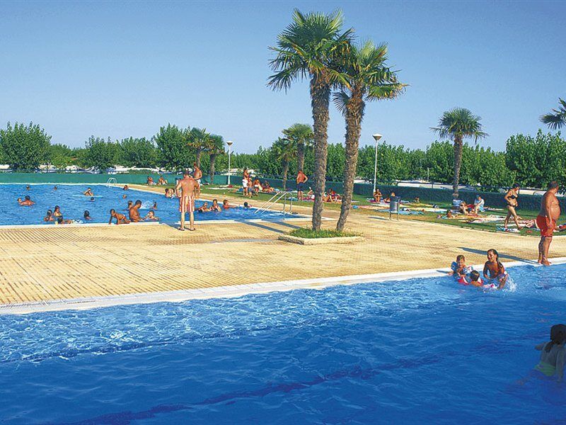 Camping Resort Els Pins Malgrat de Mar Dış mekan fotoğraf